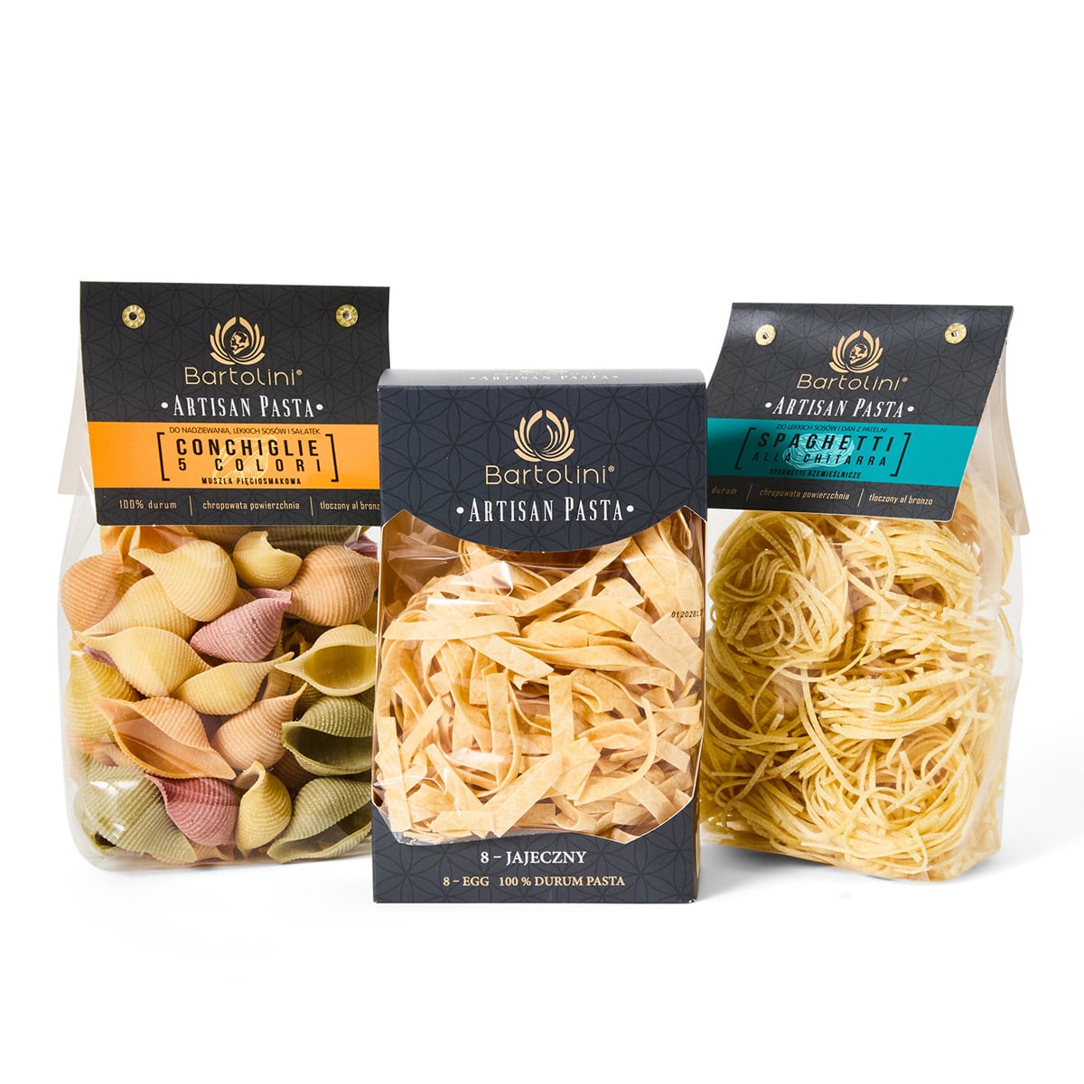 tre olika sorters pasta i genomskinliga påsar